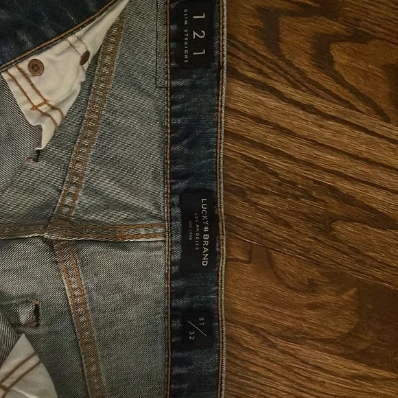 Lucky Brand Slim Straight Jeans - Picture 2 of 4
